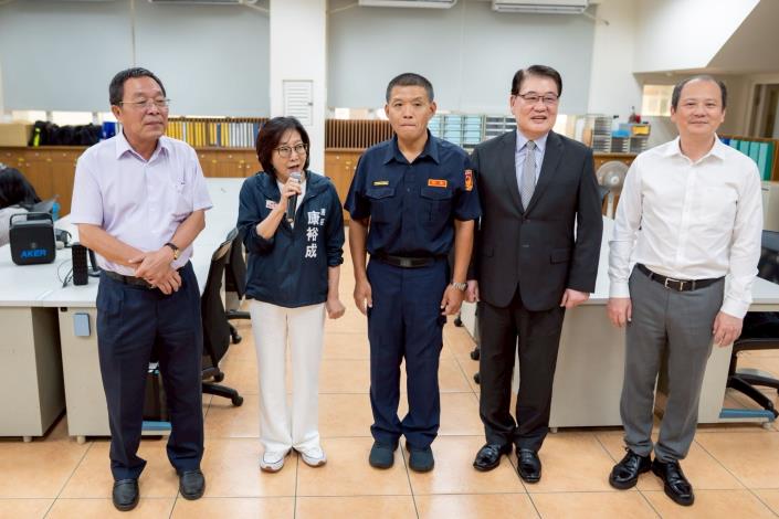 LINE_ALBUM_20250626警察局湖內分局茄萣分駐所考察並致贈慰勞金_250626_1_0(共5張)-3