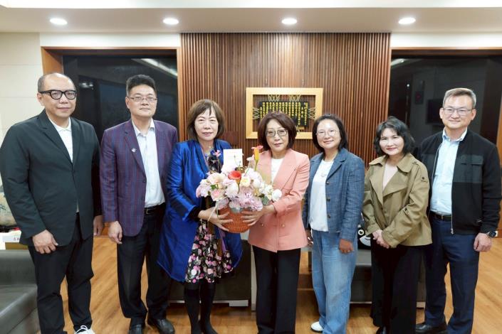 LINE_ALBUM_20260127陽明國中張永芬校長榮退歡送活動_260127_3