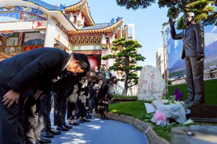 LINE_ALBUM_20251223市府接待萩生田光一眾議員一行14人_251223_3_0(共6張)-5