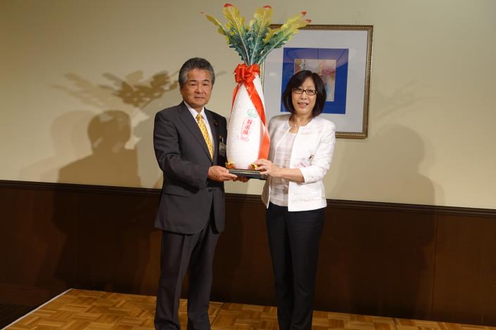 康議長率團訪問熊本市議會